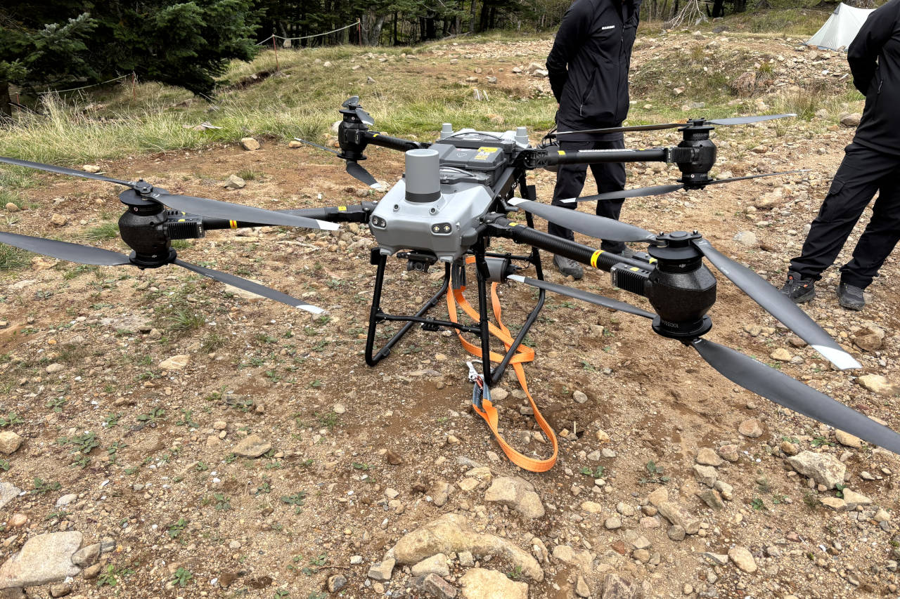 Drone-based-mountain-hut-