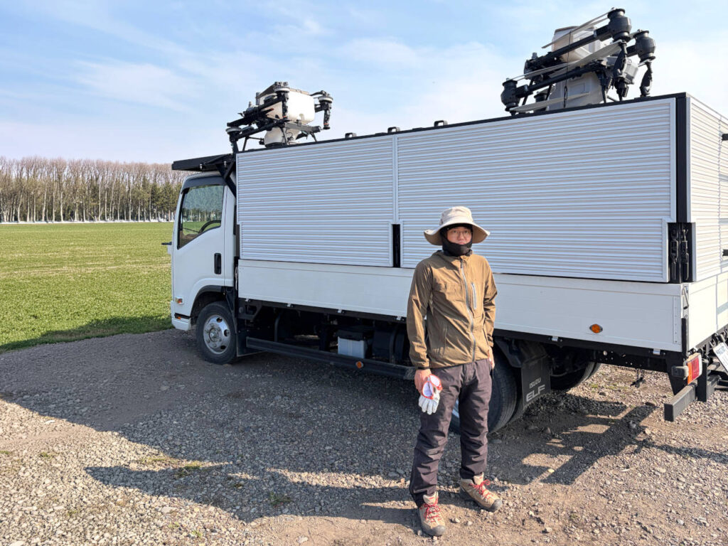 agricultural-drone-spraying_nakaya_01_s
