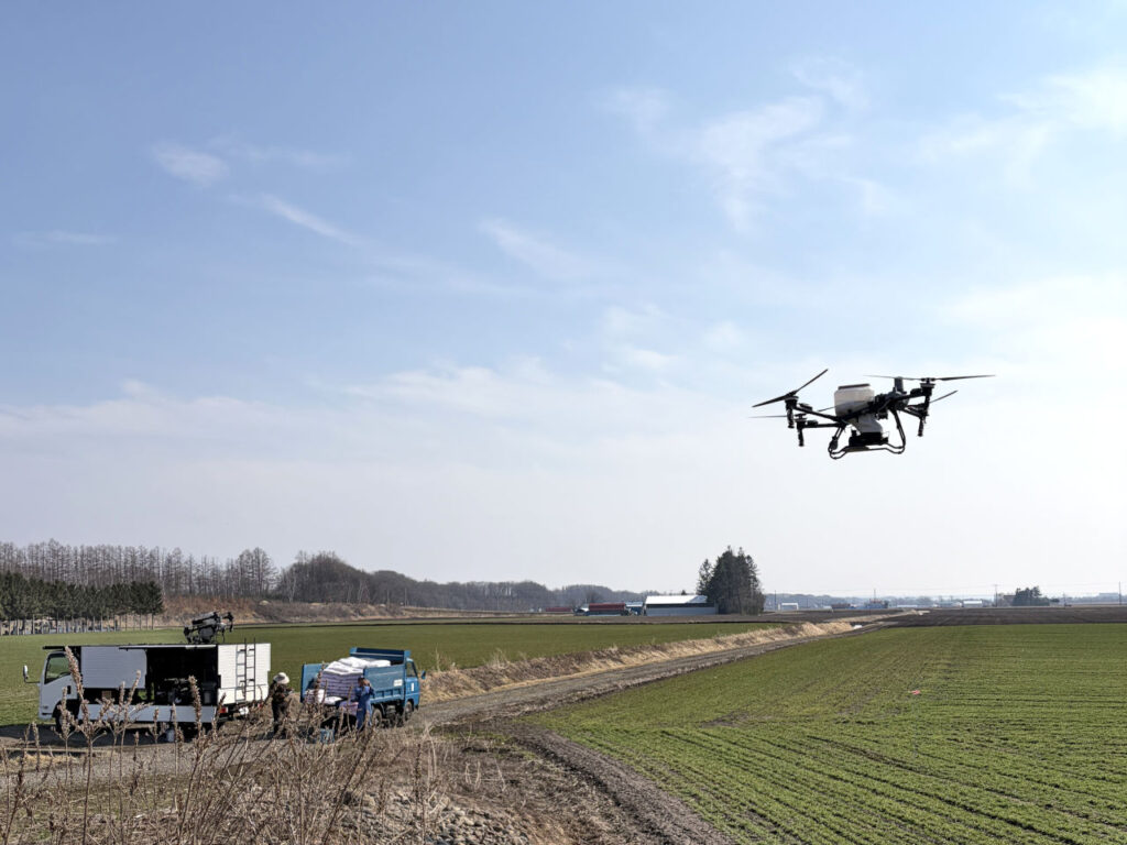 agricultural-drone-spraying_nakaya_03
