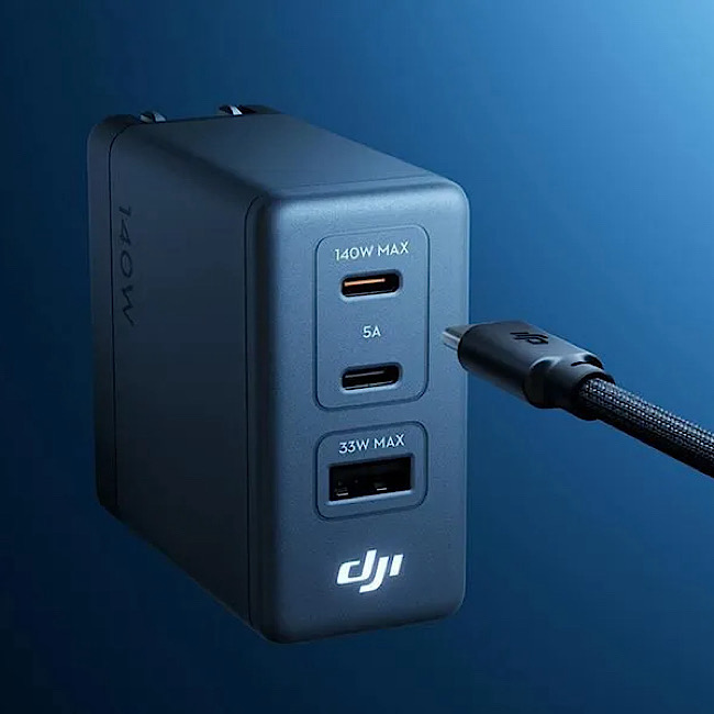 DJI Power 140W GaN充電器をレビュー｜PC・スマホ・DJI製品を3ポートで